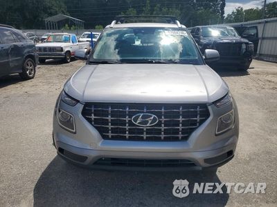 Piąte zdjęcie samochodu w środku: 2023 HYUNDAI VENUE SEL VIN:KMHRC8A30PU252013 - miniatura