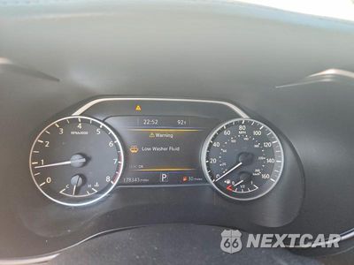 Zdjęcie 9 z 12 samochodu: 2017 NISSAN MAXIMA 3.5 SV VIN:1N4AA6AP1HC387562 - miniatura
