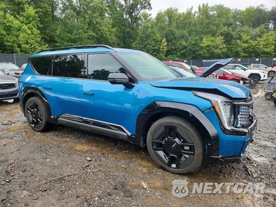 Czwarte zdjęcie samochodu z boku: 2024 KIA EV9 GT LINE VIN:KNDAEFS53R6030587 - miniatura