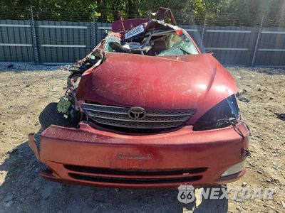 Piąte zdjęcie samochodu w środku: 2004 TOYOTA CAMRY XLE V6 VIN:4T1BF30K84U063271 - miniatura