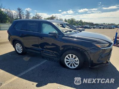 Czwarte zdjęcie samochodu z boku: 2025 TOYOTA GRAND HIGHLANDER HYBRID XLE VIN:5TDACAB55SS037040 - miniatura