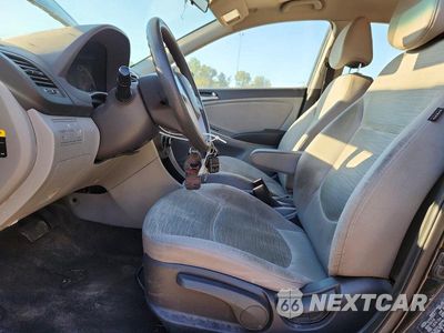 Zdjęcie 7 z 12 samochodu: 2017 HYUNDAI ACCENT SE VIN:KMHCT5AE7HU324977 - miniatura