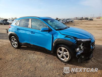 Czwarte zdjęcie samochodu z boku: 2023 HYUNDAI KONA SEL VIN:KM8K62AB1PU998113 - miniatura