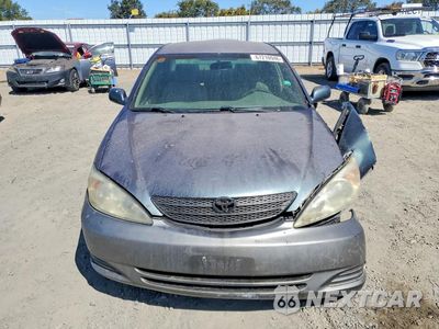 Piąte zdjęcie samochodu w środku: 2002 TOYOTA CAMRY LE V6 VIN:4T1BF30K12U521052 - miniatura