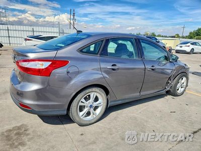 Trzecie zdjęcie samochodu z tyłu: 2014 FORD FOCUS SE VIN:1FADP3F29EL281508 - miniatura