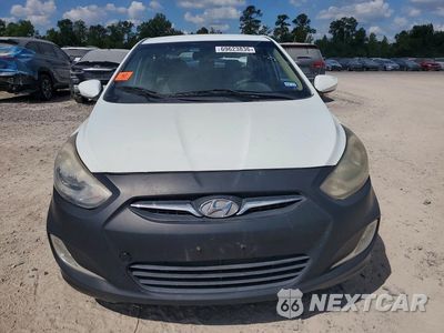 Piąte zdjęcie samochodu w środku: 2013 HYUNDAI ACCENT GLS VIN:KMHCU4AE5DU572727 - miniatura