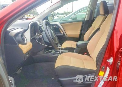 Zdjęcie 7 z 14 samochodu: 2017 TOYOTA RAV4 XLE VIN:JTMRFREV5HJ121174 - miniatura