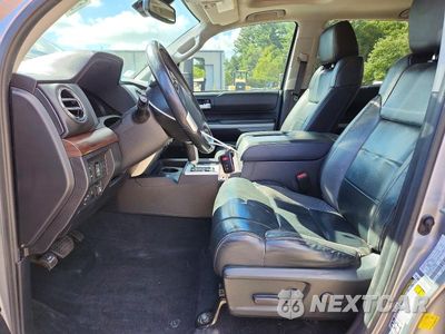 Zdjęcie 7 z 12 samochodu: 2020 TOYOTA TUNDRA CREWMAX LIMITED VIN:5TFHY5F13LX945013 - miniatura