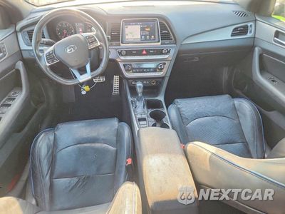 Zdjęcie 8 z 12 samochodu: 2018 HYUNDAI SONATA LIMITED 2.0T+ VIN:5NPE34AB8JH725810 - miniatura