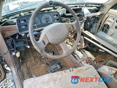 Zdjęcie 8 z 13 samochodu: 1995 TOYOTA 4RUNNER SR5 V6 VIN:JT3VN39W6S0218337 - miniatura
