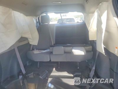 Zdjęcie 10 z 13 samochodu: 2024 TOYOTA SIENNA XLE VIN:5TDJRKEC5RS213108 - miniatura
