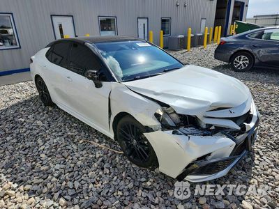 Czwarte zdjęcie samochodu z boku: 2022 TOYOTA CAMRY XSE VIN:4T1K61BK8NU063631 - miniatura