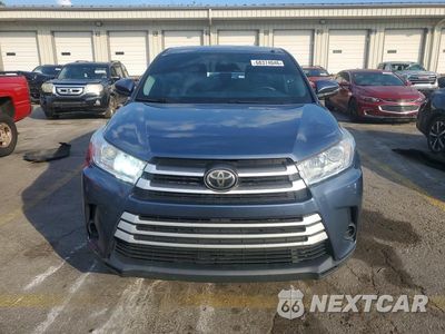 Piąte zdjęcie samochodu w środku: 2019 TOYOTA HIGHLANDER LE VIN:5TDZARFH0KS044330 - miniatura