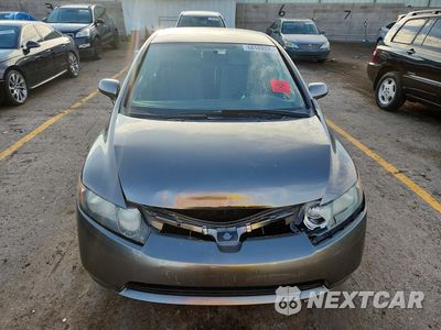 Piąte zdjęcie samochodu w środku: 2006 HONDA CIVIC LX VIN:1HGFA16526L137532 - miniatura