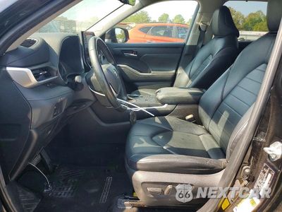 Zdjęcie 7 z 13 samochodu: 2022 TOYOTA HIGHLANDER XLE VIN:5TDGZRAH8NS119237 - miniatura