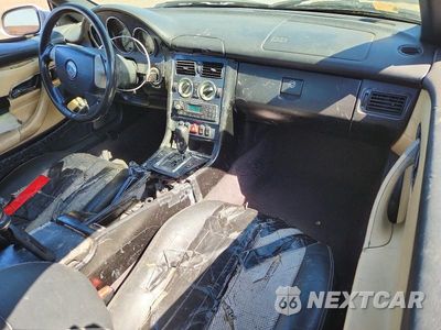 Zdjęcie 8 z 12 samochodu: 1999 MERCEDES-BENZ SLK 230 KOMPRESSOR VIN:WDBKK47F1XF134946 - miniatura