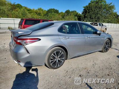 Trzecie zdjęcie samochodu z tyłu: 2018 TOYOTA CAMRY SE VIN:4T1B11HK1JU627300 - miniatura