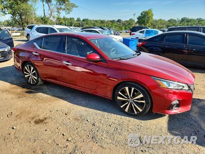 Czwarte zdjęcie samochodu z boku: 2019 NISSAN ALTIMA PLATINUM VIN:1N4BL4FV5KC115453 - miniatura