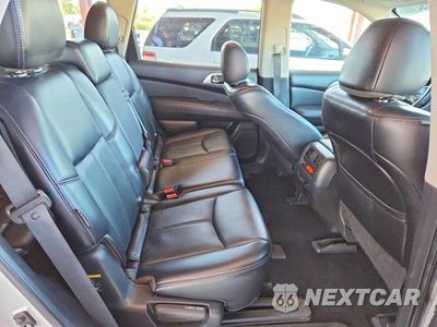 Zdjęcie 11 z 13 samochodu: 2019 NISSAN PATHFINDER SL VIN:5N1DR2MM4KC644114 - miniatura