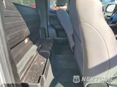 Zdjęcie 10 z 12 samochodu: 2023 TOYOTA TACOMA SR VIN:3TYRX5GN1PT083435 - miniatura