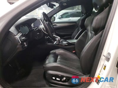 Zdjęcie 7 z 12 samochodu: 2019 BMW M5 VIN:WBSJF0C56KB284857 - miniatura