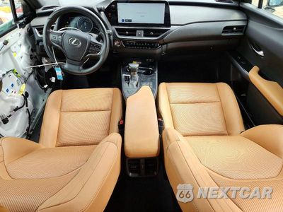 Zdjęcie 8 z 14 samochodu: 2023 LEXUS UX 250H PREMIUM VIN:JTHP9JBH1P2066308 - miniatura