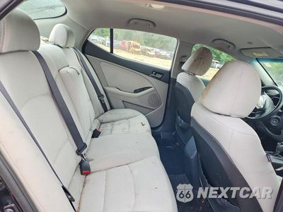 Zdjęcie 10 z 13 samochodu: 2012 KIA OPTIMA LX VIN:5XXGM4A72CG021621 - miniatura