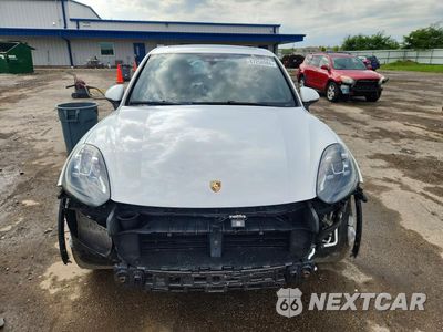 Piąte zdjęcie samochodu w środku: 2016 PORSCHE CAYENNE SE HYBRID VIN:WP1AE2A25GLA17112 - miniatura