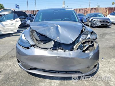 Piąte zdjęcie samochodu w środku: 2025 TESLA MODEL Y VIN:7SAYGDEEXSF216729 - miniatura