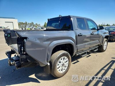 Trzecie zdjęcie samochodu z tyłu: 2026 TOYOTA TACOMA SR5 VIN:3TMLB5JN1TM305510 - miniatura