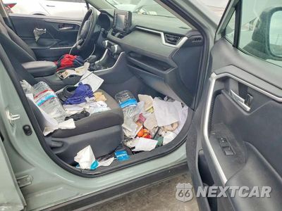 Zdjęcie 8 z 12 samochodu: 2019 TOYOTA RAV4 XLE VIN:2T3W1RFV4KC019276 - miniatura