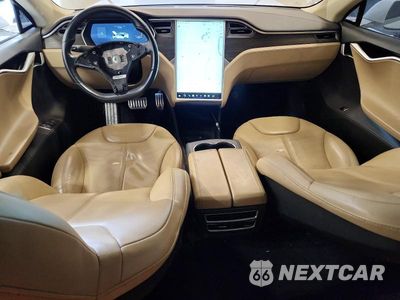 Zdjęcie 8 z 12 samochodu: 2014 TESLA MODEL S VIN:5YJSA1H18EFP57259 - miniatura