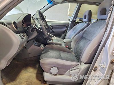 Zdjęcie 7 z 13 samochodu: 2003 TOYOTA RAV4 BASE VIN:JTEHH20V030257002 - miniatura