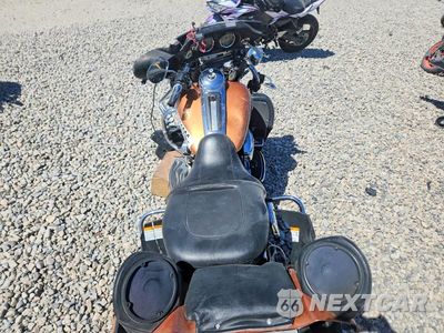 Zdjęcie 6 z 10 samochodu: 2008 HARLEY-DAVIDSON FLHTCUI 105TH ANNIVERSARY EDITION VIN:1HD1FC4458Y633865 - miniatura
