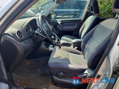 Zdjęcie 7 z 13 samochodu: 2004 TOYOTA RAV4 BASE VIN:JTEHD20V346009773 - miniatura