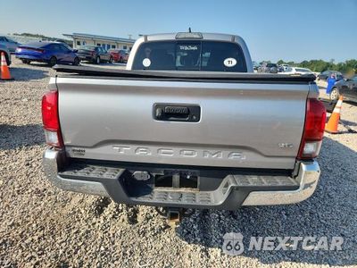 Zdjęcie 6 z 12 samochodu: 2018 TOYOTA TACOMA SR5 V6 VIN:3TMAZ5CN9JM063580 - miniatura