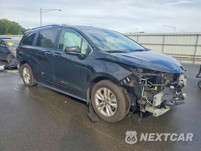 Czwarte zdjęcie samochodu z boku: 2025 TOYOTA SIENNA XLE 7-PASSENGER VIN:5TDJSKFC4SS200780 - miniatura