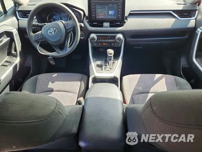 Zdjęcie 8 z 12 samochodu: 2019 TOYOTA RAV4 XLE VIN:2T3W1RFV0KC018609 - miniatura