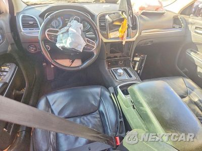 Zdjęcie 8 z 13 samochodu: 2017 CHRYSLER 300 LIMITED VIN:2C3CCAAG5HH506389 - miniatura