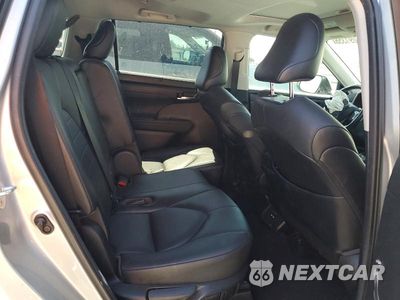 Zdjęcie 10 z 12 samochodu: 2021 TOYOTA HIGHLANDER XLE VIN:5TDGZRAH3MS525859 - miniatura