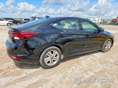 Trzecie zdjęcie samochodu z tyłu: 2020 HYUNDAI ELANTRA VALUE EDITION VIN:5NPD84LF0LH593464 - miniatura
