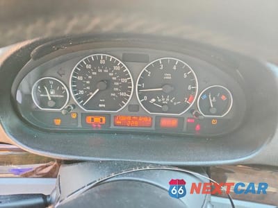 Zdjęcie 9 z 12 samochodu: 2003 BMW 3ER XI VIN:WBAEW53483PG23880 - miniatura