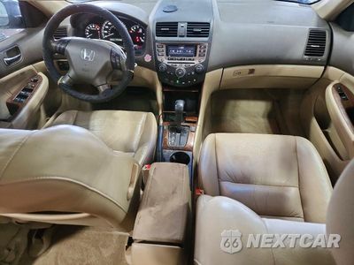 Zdjęcie 8 z 12 samochodu: 2007 HONDA ACCORD EX VIN:1HGCM66567A047630 - miniatura