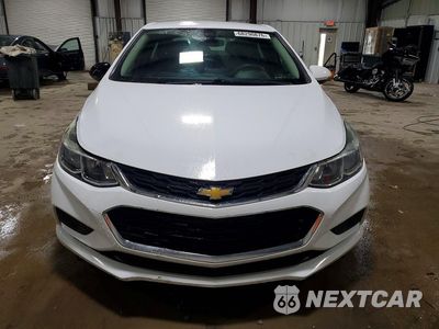 Piąte zdjęcie samochodu w środku: 2018 CHEVROLET CRUZE LS VIN:1G1BC5SM0J7159776 - miniatura