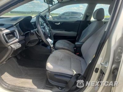 Zdjęcie 7 z 12 samochodu: 2018 KIA RIO S VIN:3KPA24AB8JE059022 - miniatura