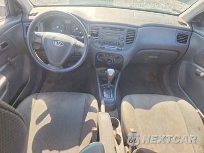 Zdjęcie 8 z 12 samochodu: 2007 KIA RIO BASE VIN:KNADE123776249013 - miniatura