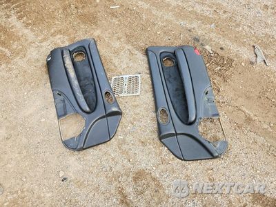 Zdjęcie 12 z 13 samochodu: 1998 JAGUAR XK8 VIN:SAJGX2249WC022917 - miniatura