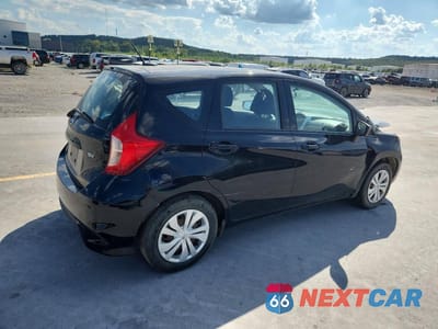 Trzecie zdjęcie samochodu z tyłu: 2017 NISSAN VERSA NOTE SV VIN:3N1CE2CP5HL374205 - miniatura