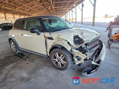 Czwarte zdjęcie samochodu z boku: 2011 MINI COOPER VIN:WMWSU3C50BT094983 - miniatura