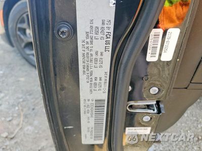 Zdjęcie 12 z 12 samochodu: 2019 CHRYSLER 300 S VIN:2C3CCAGGXKH556445 - miniatura